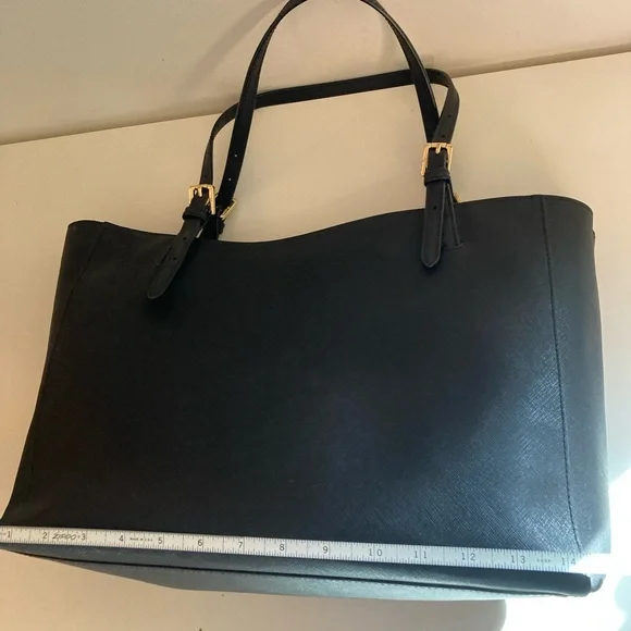 Tory Burch Robinson saffiano tote - Picture 12 of 16